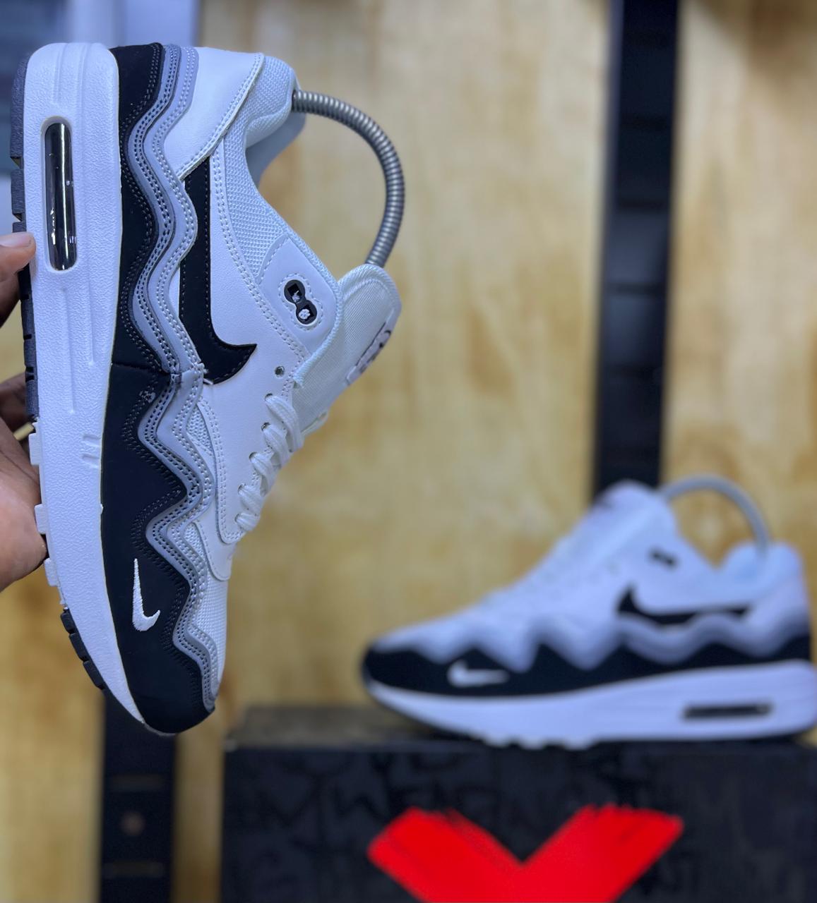Nike Air Max 1 Patta sneakers.